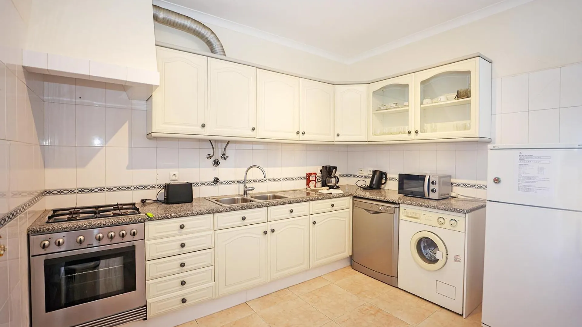 C25 - Town Center Apartment In Lagos